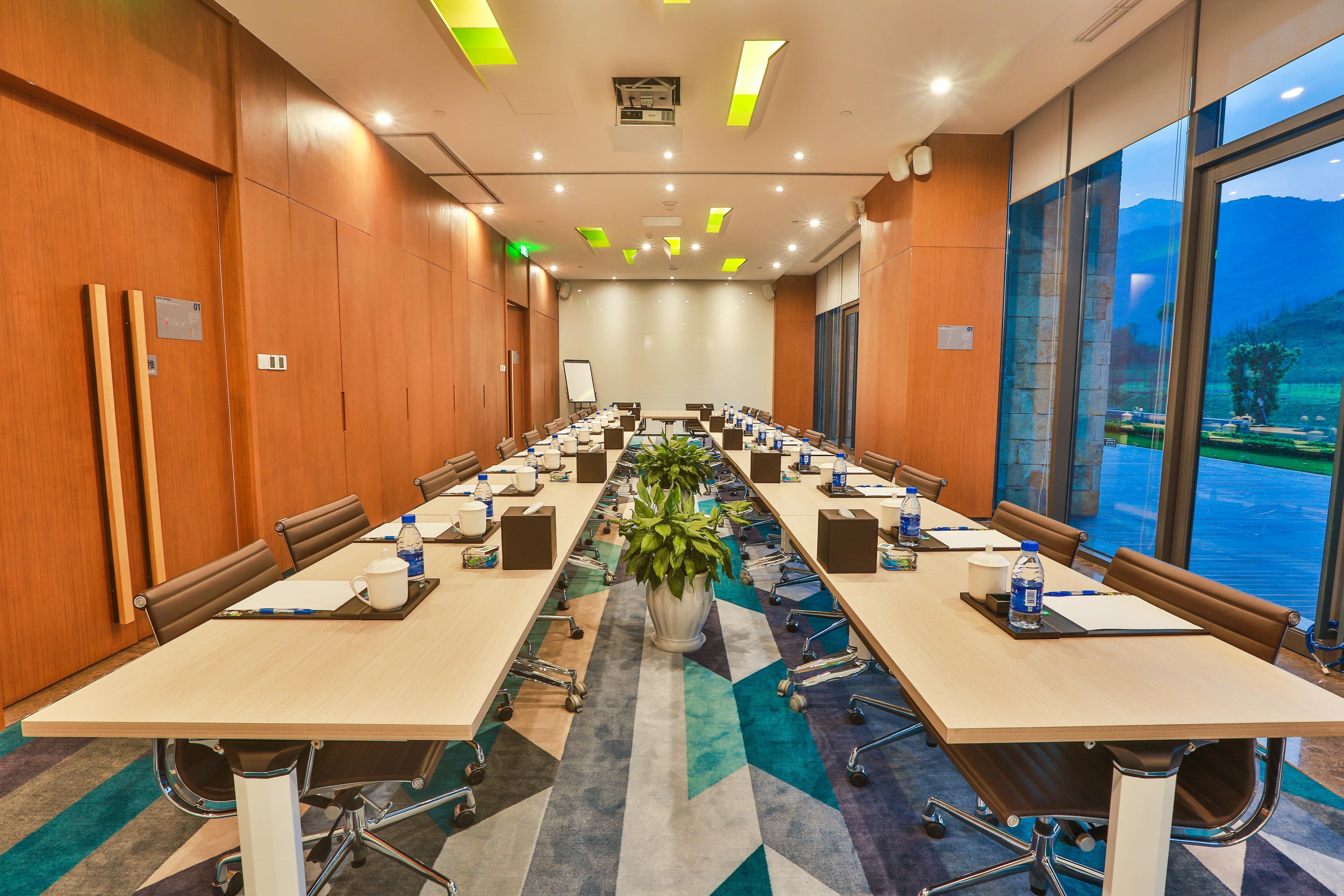 Holiday Inn Express Emei Mountain By Ihg Emeishan Exterior foto