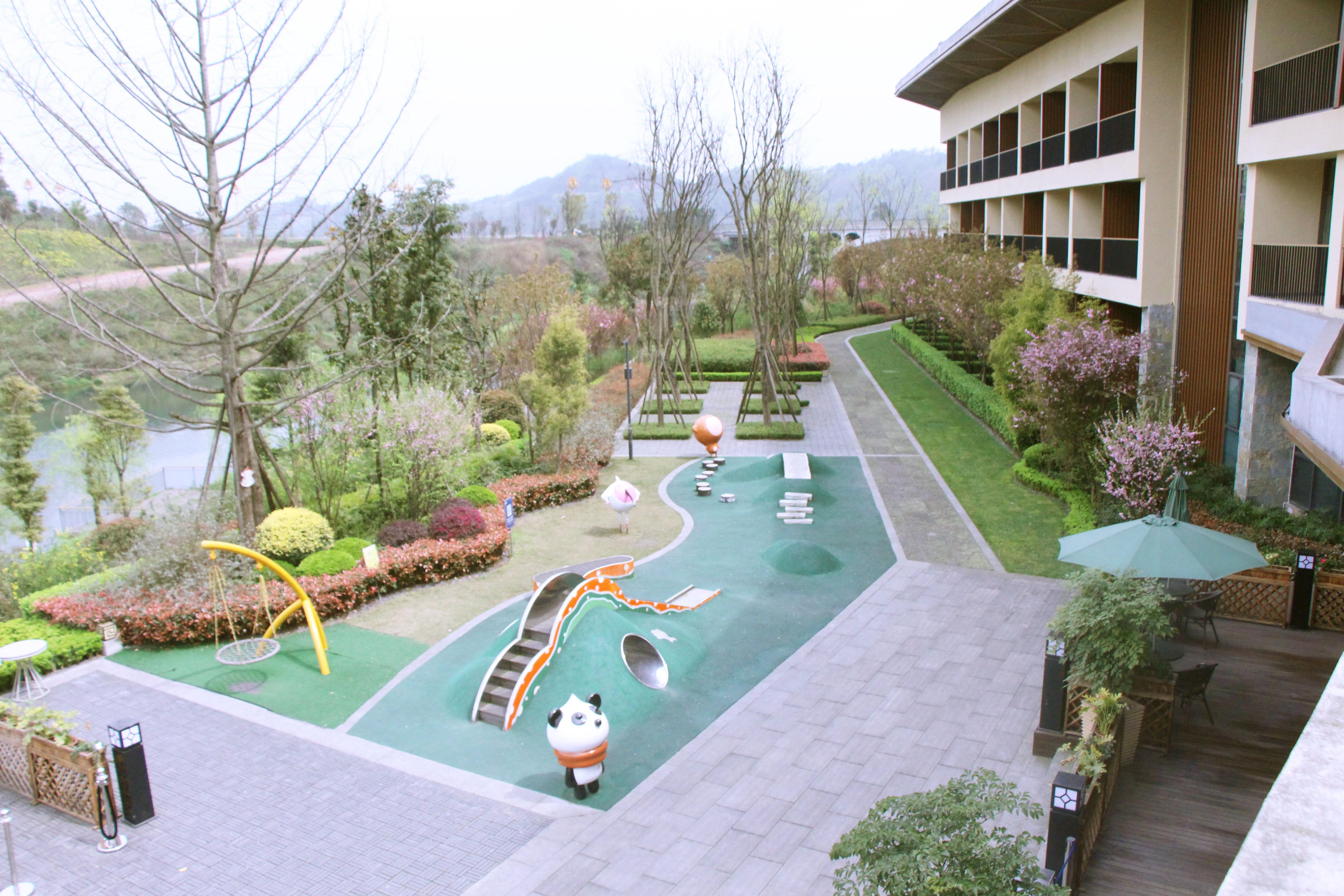 Holiday Inn Express Emei Mountain By Ihg Emeishan Exterior foto